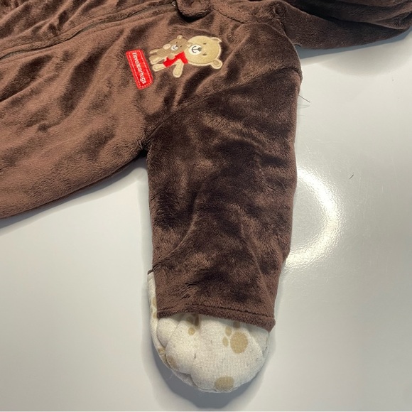 Carter’s 3 Month Winter Mittens Zipper and Hooded Bear Suit PRELOVED - Picture 4 of 15
